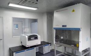  出入實(shí)驗(yàn)室凈化車間需要注意什么？【東鑫凈化】